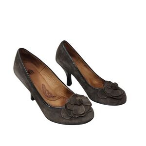 Sofft Pumps Womens 8.5M Fiorella Taupe Suede Flower Applique 3.75" Heel Retro